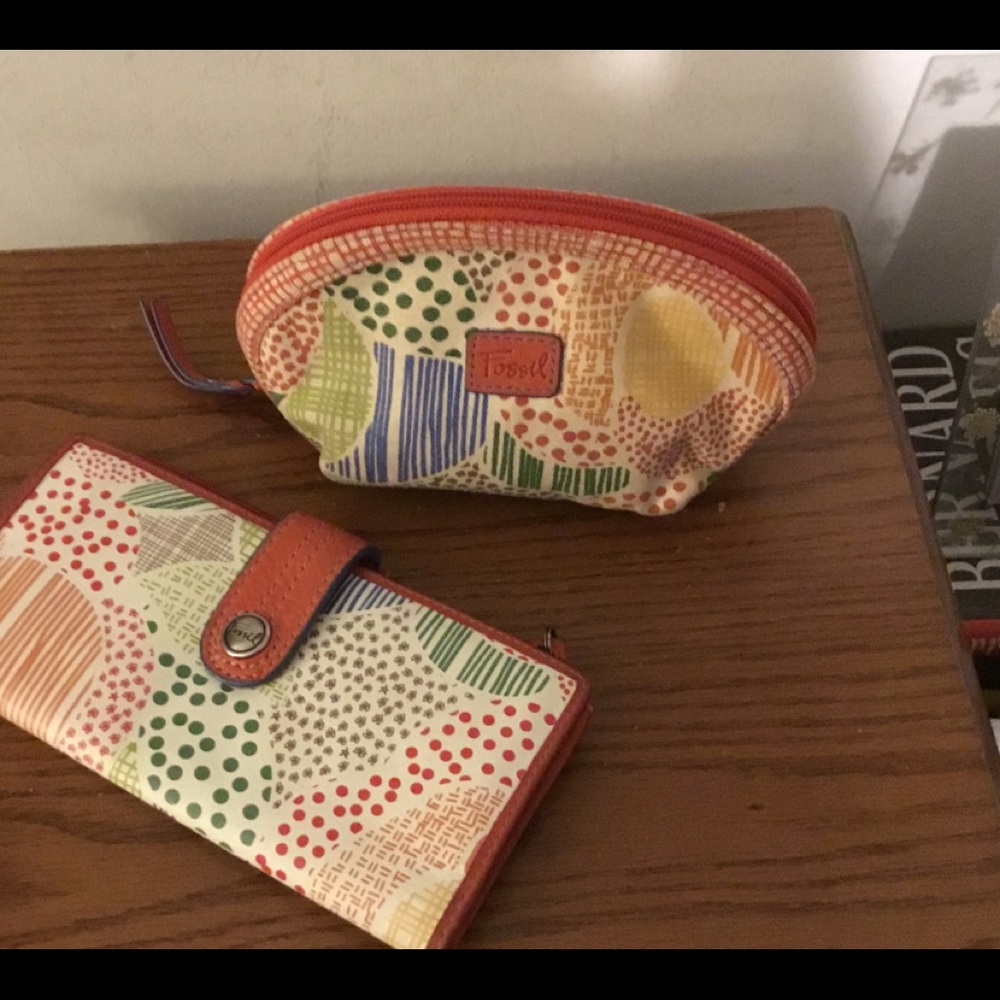 Fossil wallet & makeup bag